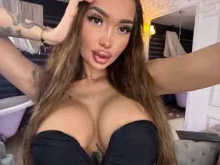 Streamate Nude Webcam of SashaFererra