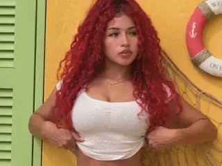 Curly915 from streamate