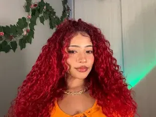 Streamate Live Porn of Curly915