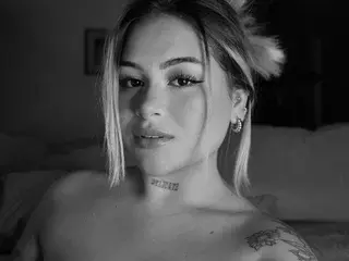 Ela_Curvy from streamate