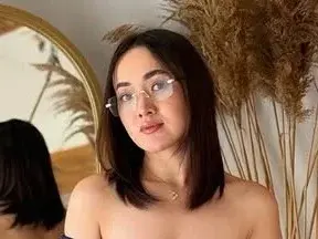 ToraMika from streamate
