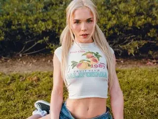 Streamate Adult Webcam of DaiseyDesire