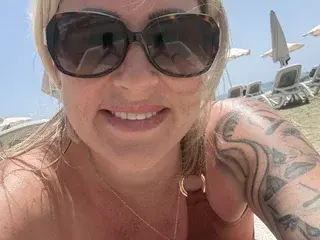 Streamate Live Sex Cam of LittleMissSweetLips