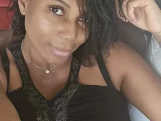 DianneHalle19 from streamate