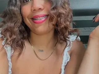 BustyGlow121 from streamate