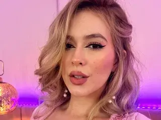 AnnieAdam from streamate