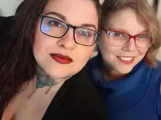 Streamate Sex Cam of mistressmara_sumleah_bdsm