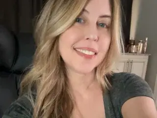 KayBayBees from streamate