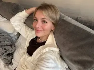 Streamate Live Sex Cam of AurorraAxnies