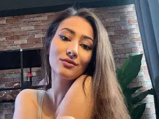 Streamate Free Live Porn of IsoldeBlis
