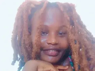 Streamate Live Sex of Petite_me