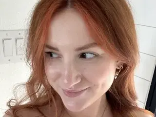 PrettyCandyXX from streamate