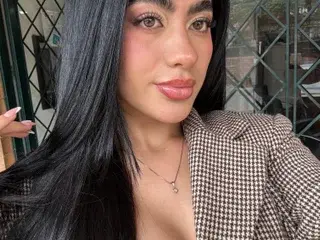 Streamate Watch Live Sex Cams of Emiillyx