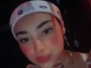 Streamate Best live sex cam show of Emily_Petit