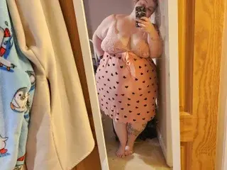 CurvesWithBBW from streamate
