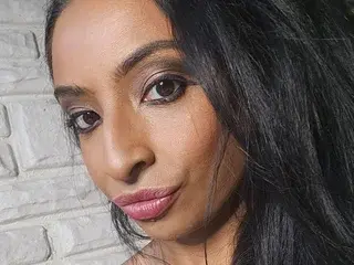 BabeXX69XX from streamate