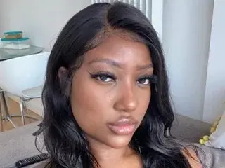 Streamate Sex Chat of NyaraBuenoBabestationx