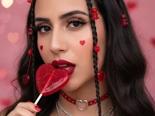 Streamate Live Sex Cam of Tifqueen_21