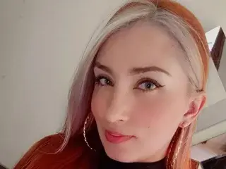 Ninablaze27 from streamate
