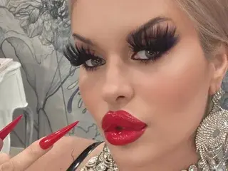 Streamate Sex Cam of DiamondDollXX