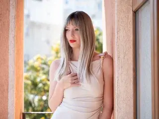 Streamate Live Sex of RosemaryGrey