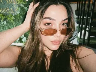 Streamate Sex Cam of AmberLewiis