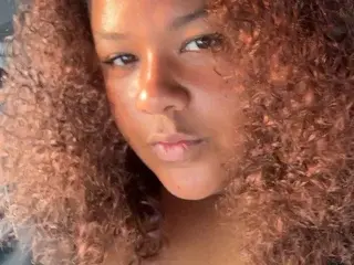 Streamate Private Sex Chat of CurvySiennaxx
