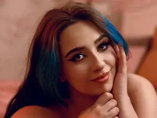 Streamate Live Sex Cam of alanamilani19