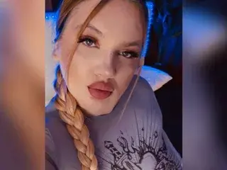 Streamate Sex Chat of MelanieBrownn