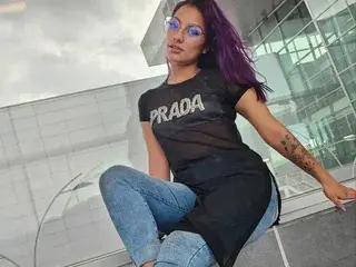 Streamate Adult Webcam of vale_alvarez