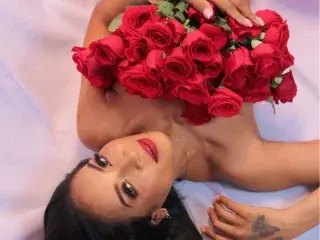 Luisa_Milf from streamate