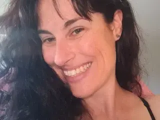 Emmitasmile from streamate