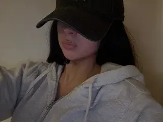 SweetScarletteUK from streamate