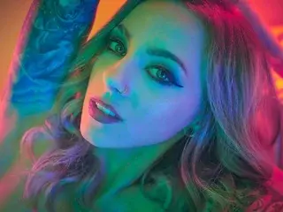AstridLuxe from streamate
