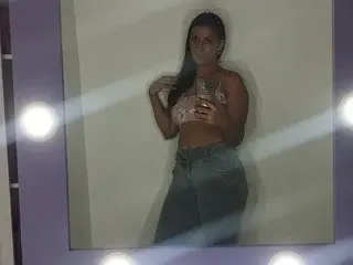 Laura_Mendosa from streamate