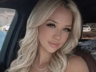 Sabrina_xx from streamate