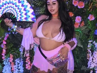 Streamate Free Live Porn of SexySe7en77