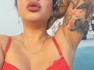 PearlsSquirt from streamate