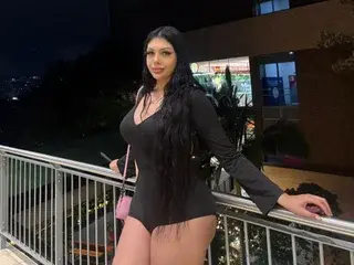 Streamate Live Porn of April77
