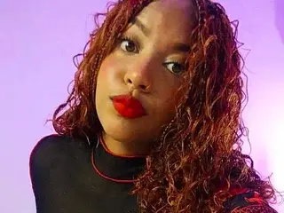 Lynn_Cute from streamate