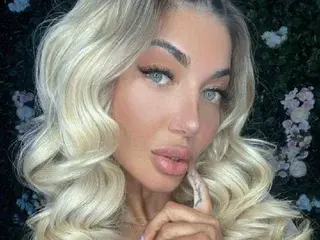 EllsaSin from streamate