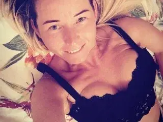 xSWEET_EWAx from streamate