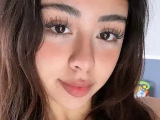 Streamate Free Live Porn of Arianabaddiewoman