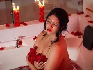Streamate Live Porn of alisoncooperxxx