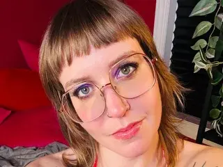 xoxoaliaquinn from streamate
