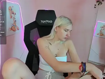 Stripchat Best live sex cam show of EvelinaLuu