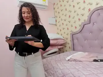 Stripchat Adult Webcam of crystal_watson0