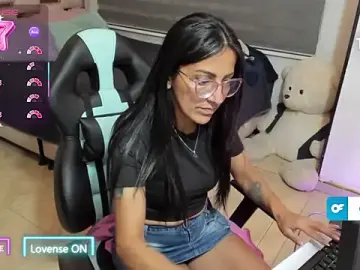 Stripchat Free Live Porn of alma_blue