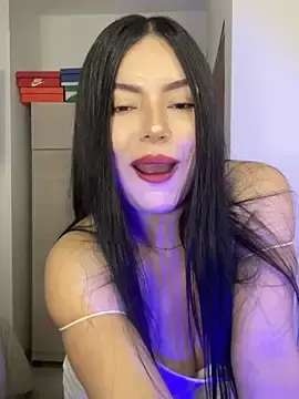 Stripchat Sex Cam of Cami_olarte
