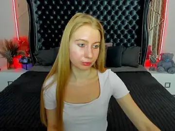 Alina_Blonde from stripchat